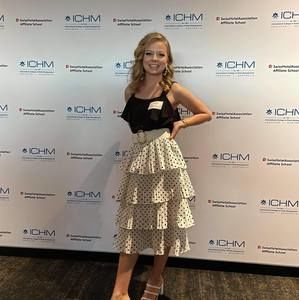 Meet your Posher, Naomi